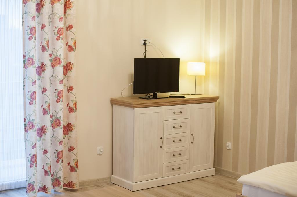 Batory Apartment Леба Екстериор снимка