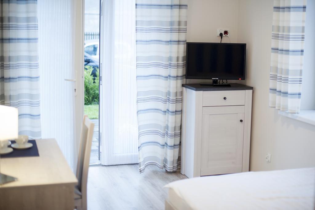 Batory Apartment Леба Екстериор снимка