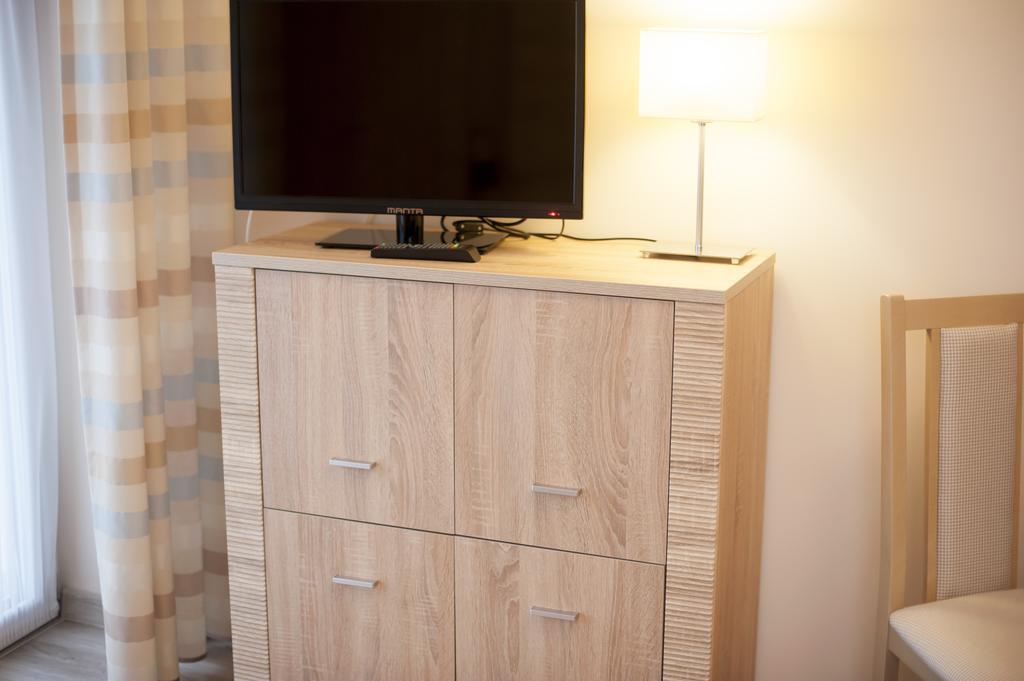Batory Apartment Леба Екстериор снимка